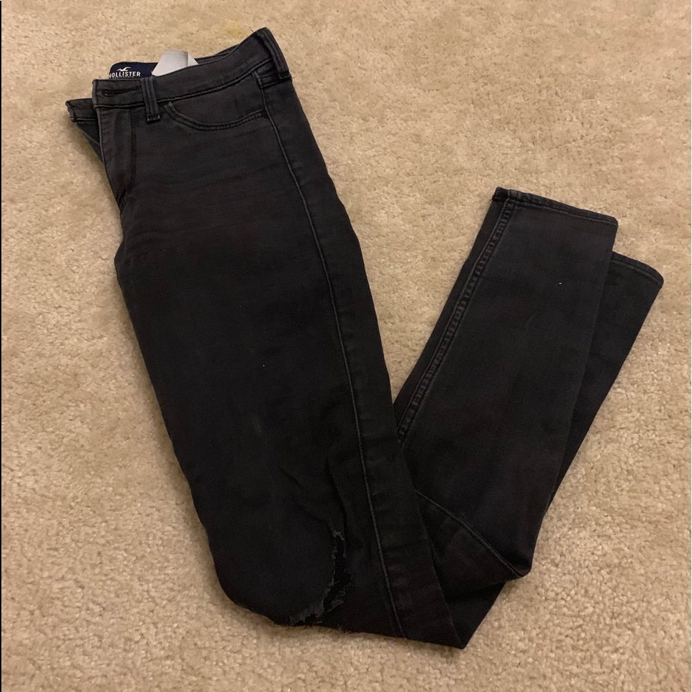 black hollister skinny jeans